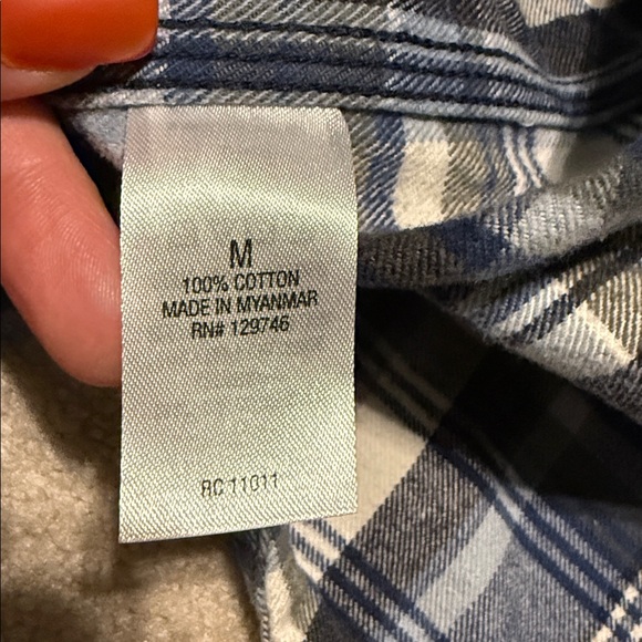 Plaid Button Down Shirt - Blue thick cotton size medium - Picture 4 of 6